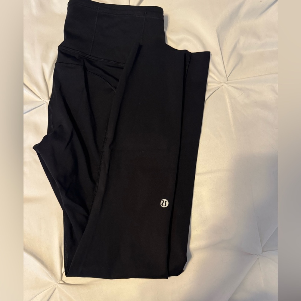 Black lululemon leggings